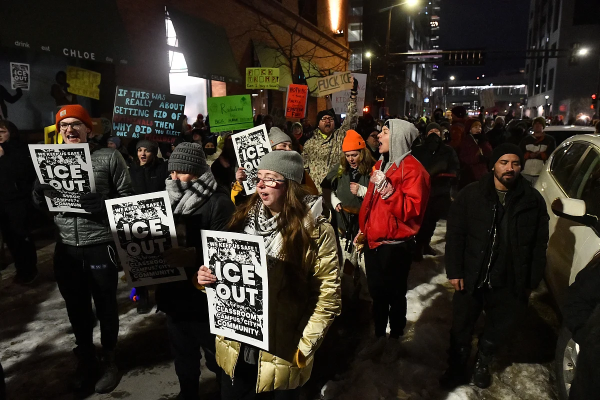 Minneapolis'teki Kadının Ölümcül Buzla Vurulması Ulusal Protestolara Sahne Oldu