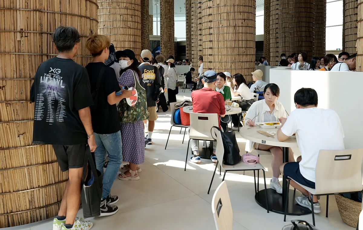 Osaka'daki Expo People'daki Emirlik Restoranı Hala Gündeme Geliyor