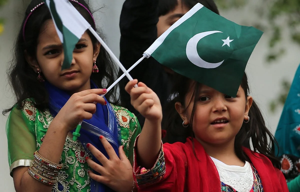 Pakistan, 2026'da BAE, Kik Ülkelerindeki Vatandaşlar için 800.000 Denizaşırı iş yaratmayı Hedefliyor