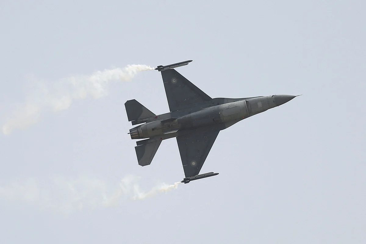 Pakistan, Bangladeş ile Savunma Anlaşmasını Gözledi, Jf-17 Jetlerinin Satışı