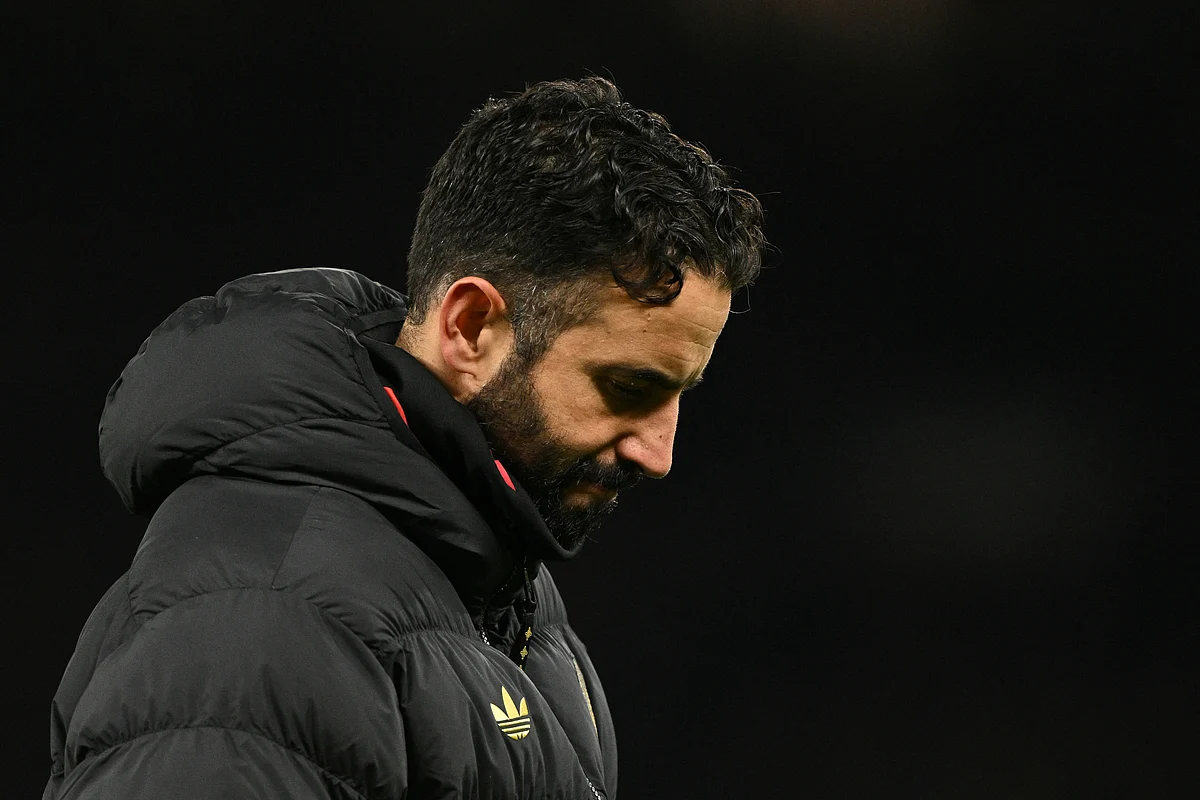 Premier Lig: Manchester United Çalkantılı Görev Süresinin Ardından Amorim'i Görevden Aldı