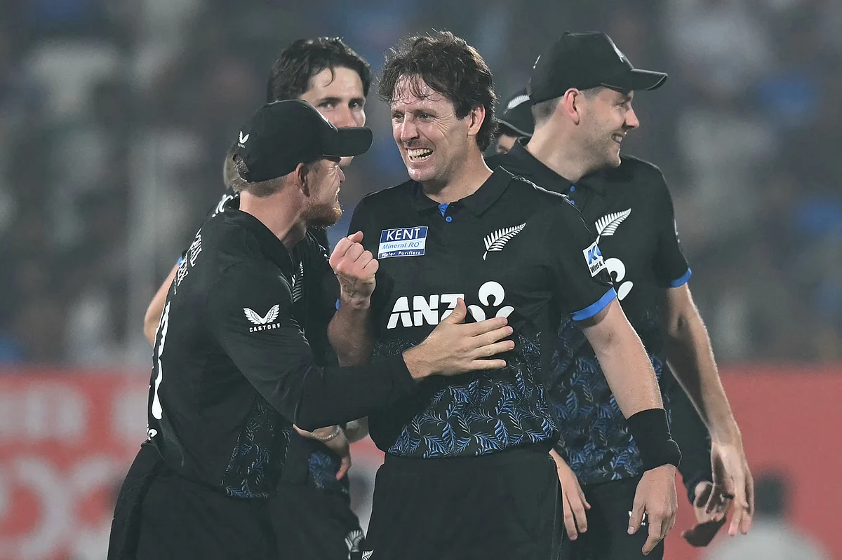 Seifert, Santner Yeni Zelanda'ya Teselli Verdi T20 Hindistan'ı Kazandı