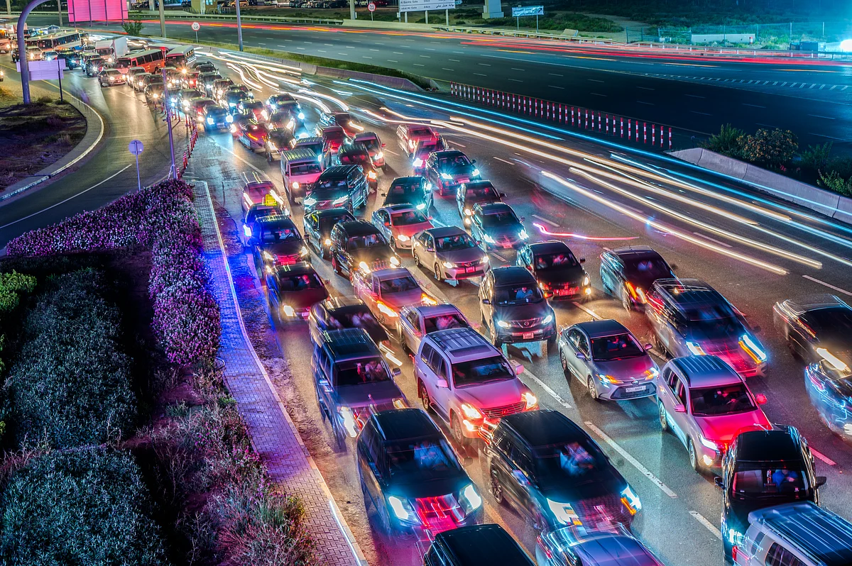 Trafik Sıkışıklığı Arttıkça Dubaili Sürücüler 2025'te Trafiğe Yaklaşık 4 Gün Kaybetti