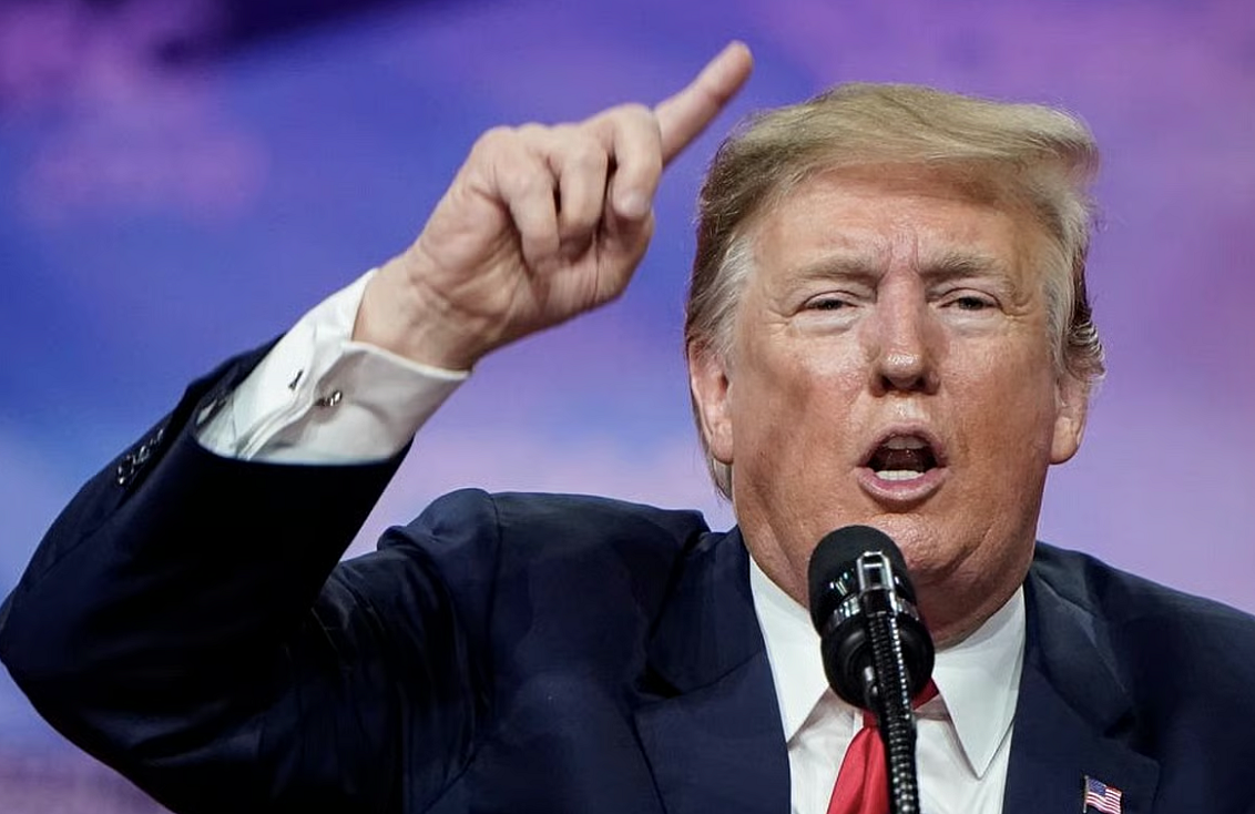 Trump 25 Güney Kore Gümrük Tarifelerini Yürüyüş Diyor %