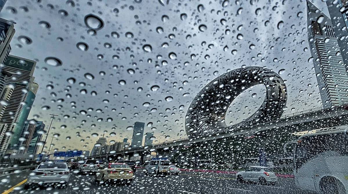 Yarın BAE Hava Durumu: Yağmurlar Muhtemel; Dubai Sıcaklıkları 14ºc'ye Düşecek