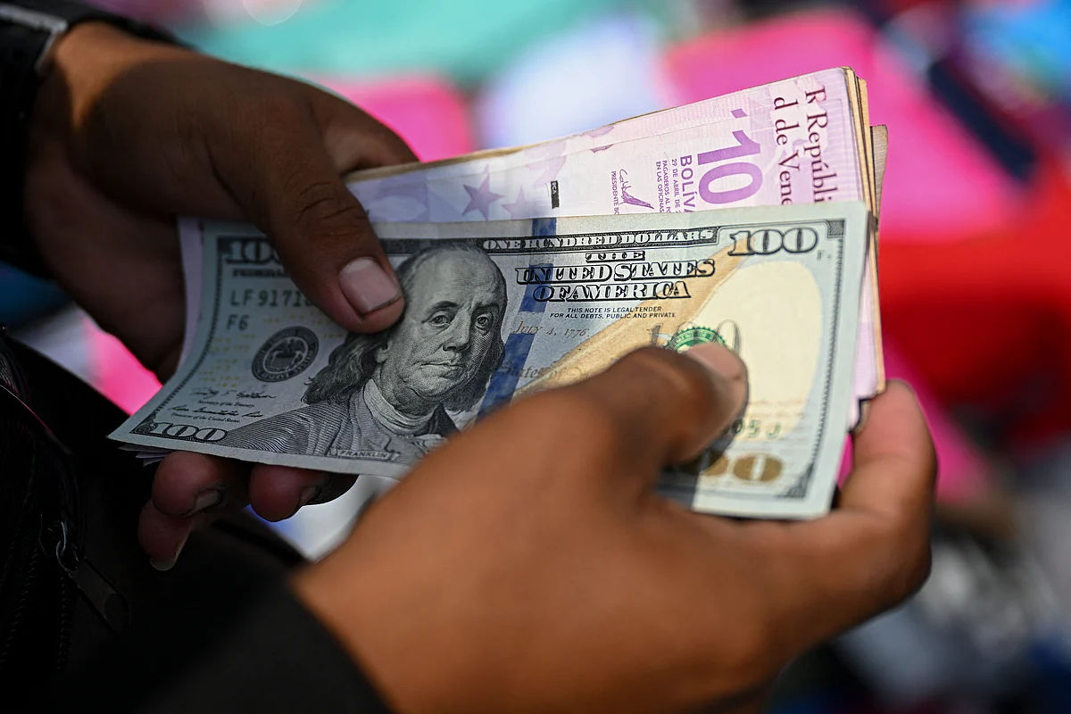 Yatırımcılar 'Amerika'yı Sat' Ticaretini Yeniden Alevlendirirken Dolar Düştü