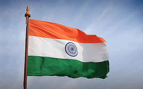 Yetkili, Hindistan'ın Diplomatların Ailelerini Bangladeş'ten Çekeceğini Söyledi