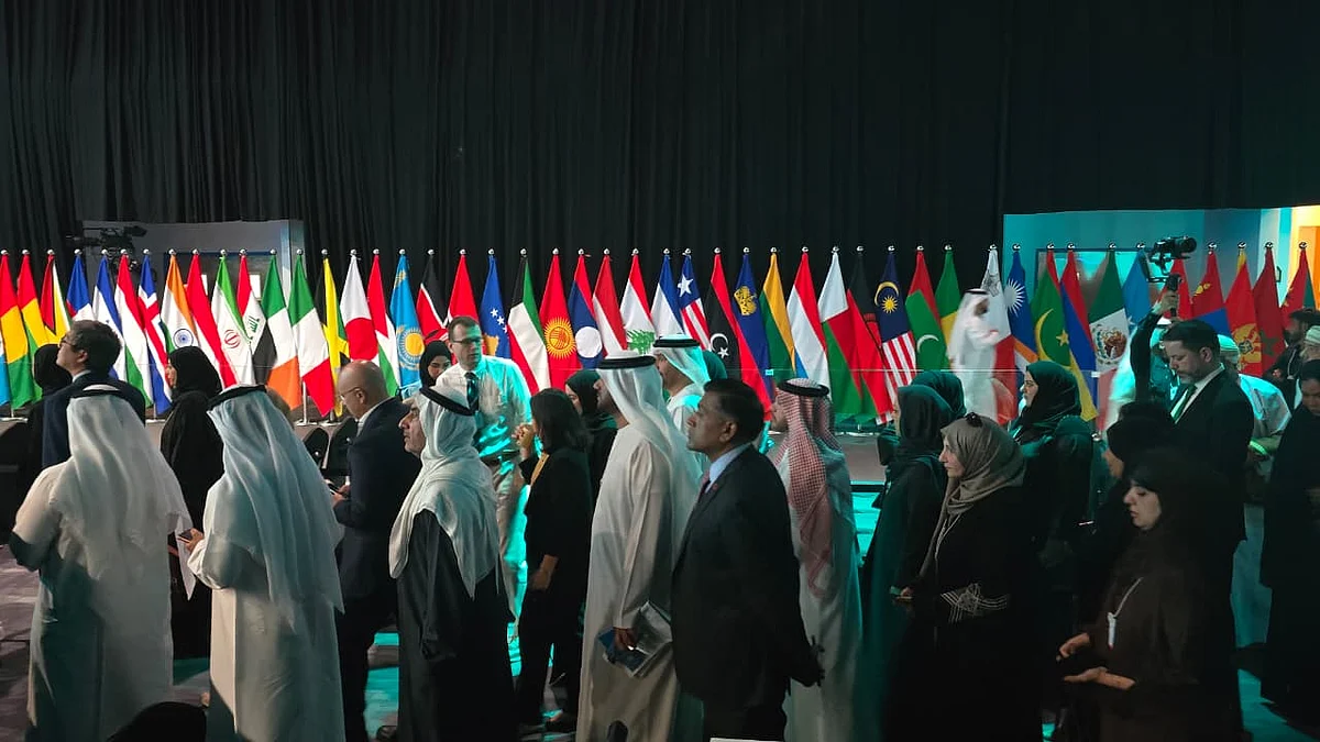 Dünya Hükümetleri Zirvesi 2026 Dubai'de Başlıyor: BAE Yöneticileri Yabancı Delegeleri Ağırlıyor
