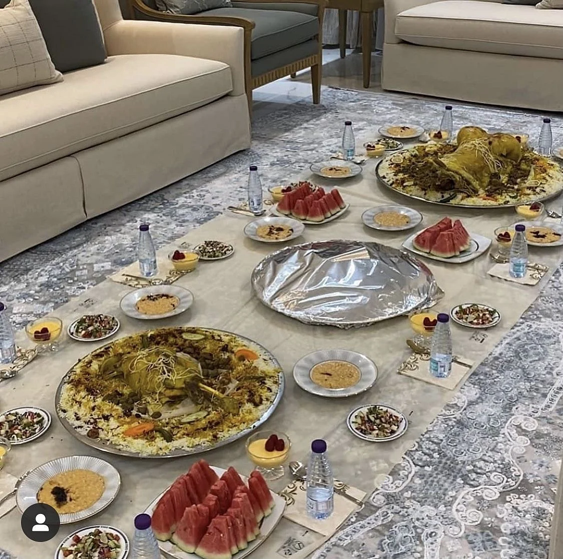 30 Yıllık Ramazan Geleneği: Bu BAE Köyünde Yaşayanlar Her Gece Sahur Paylaşıyor