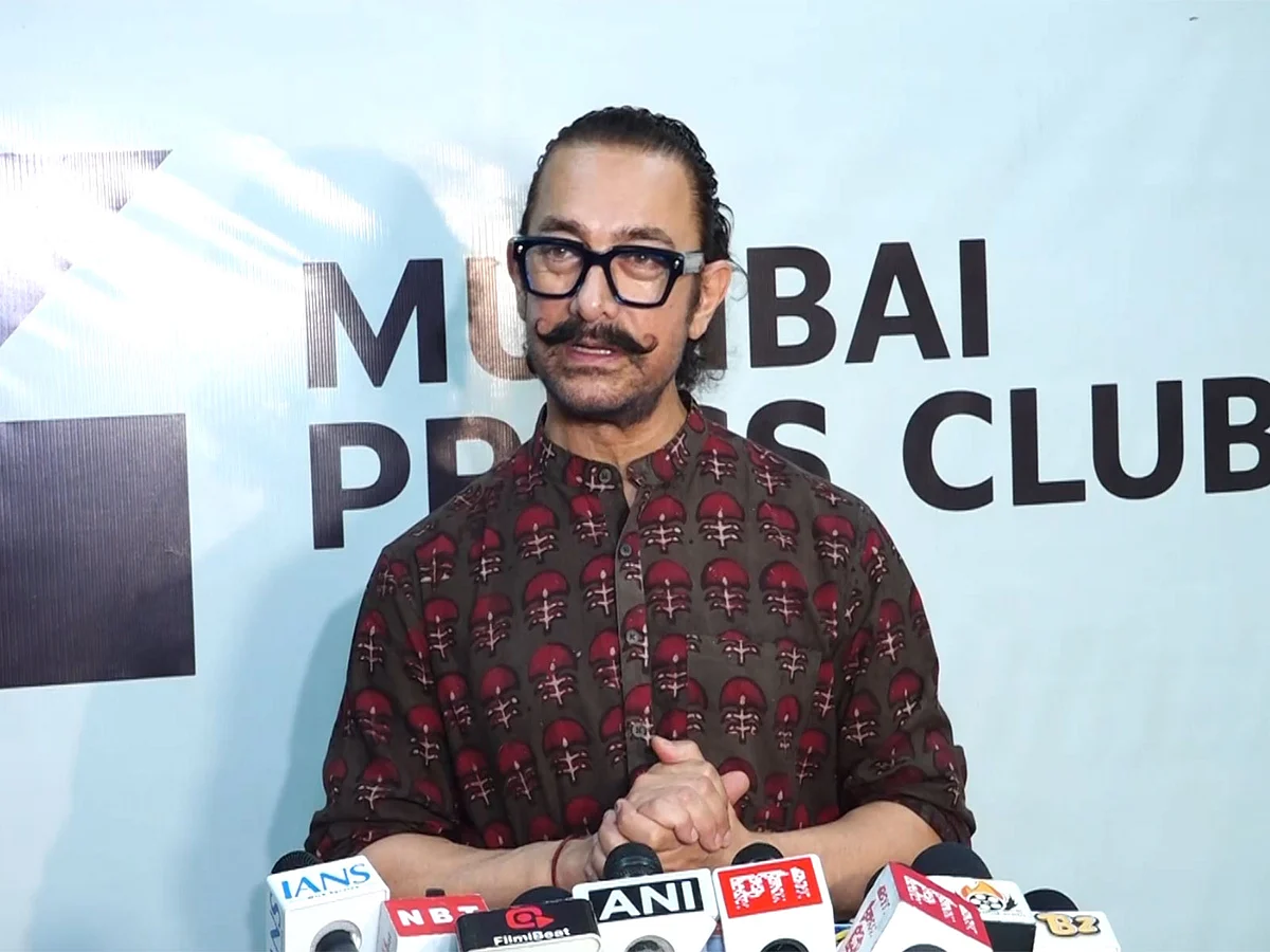 Aamir Khan, Salim Khan'ın Hala Yoğun Bakımda Olduğunu, Ancak İyileştiğini Söylüyor