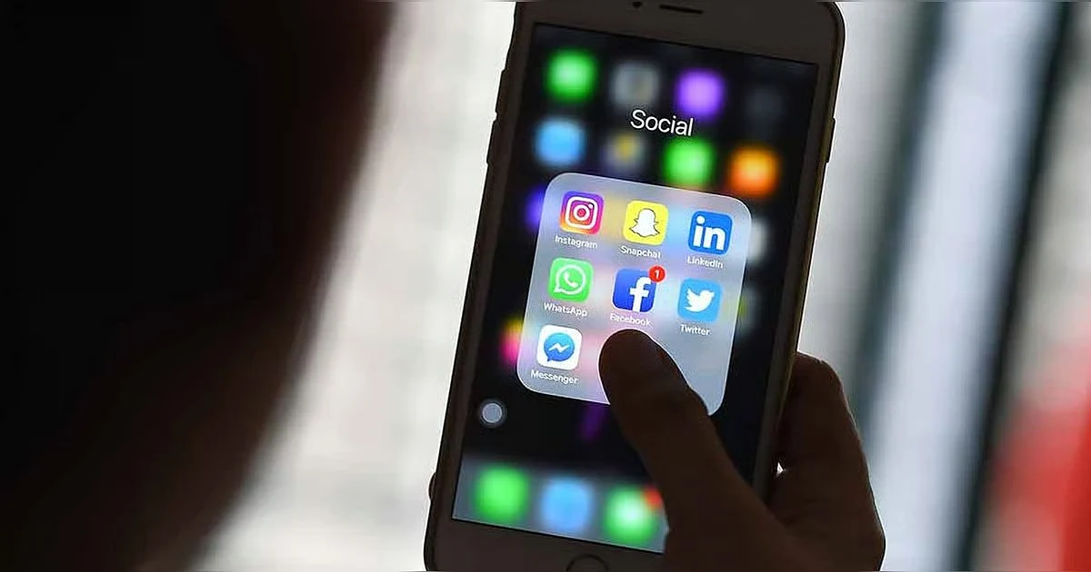 BAE Okulları Öğrencileri Uygunsuz Sosyal Medya Paylaşımları Konusunda Uyardı