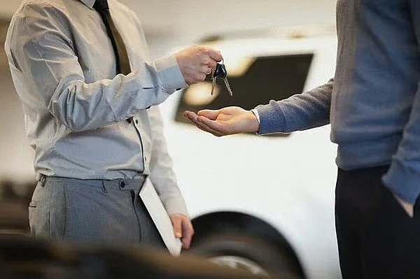 BAE Ramazan Araba Fiyatları: Sıfır Peşinat, Ücretsiz Sigorta, 66.000 Dh'ye Kadar Tasarruf