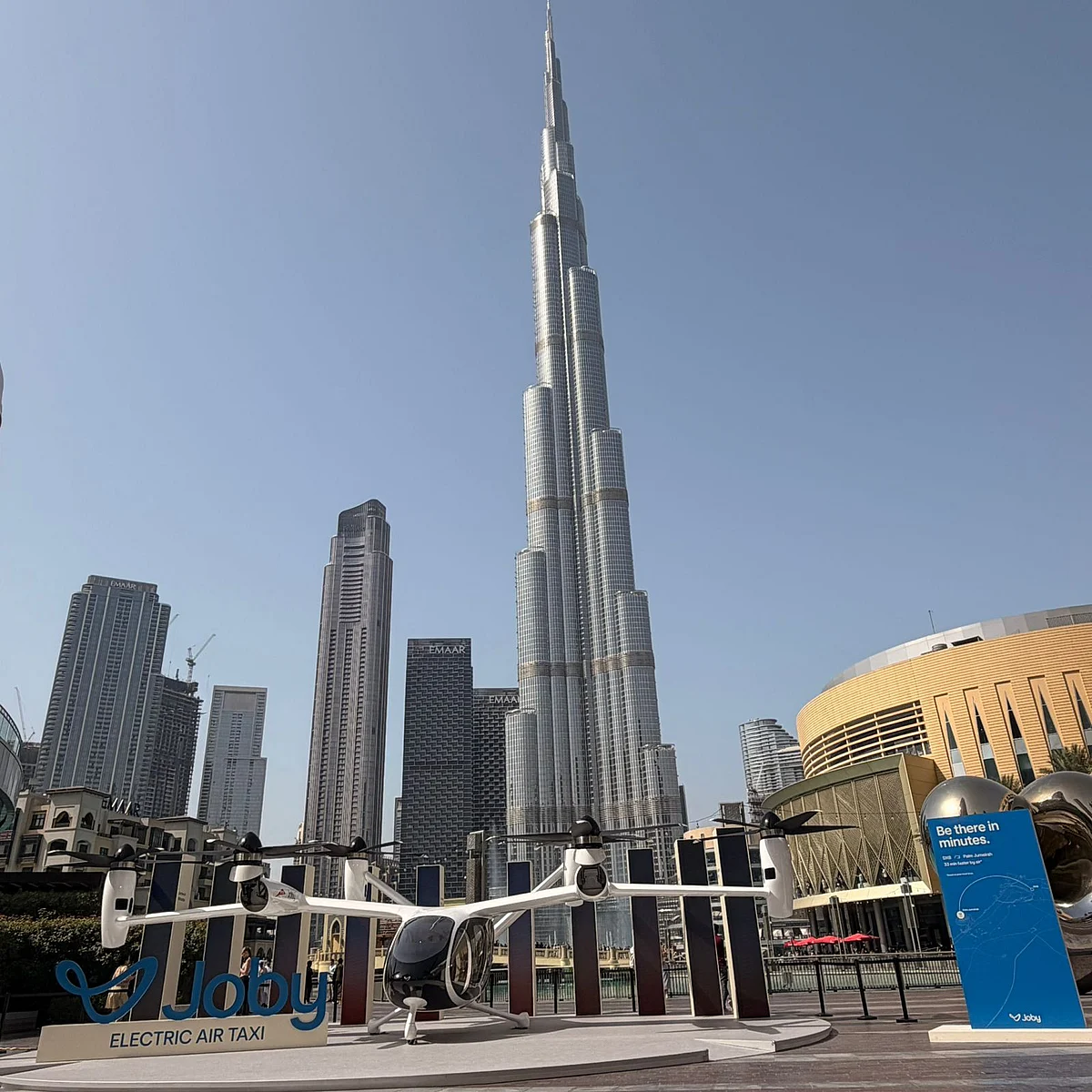 BAE Sakinleri Artık Dubai Alışveriş Merkezi'nin Yakınında Hava Taksilerini Görebiliyor