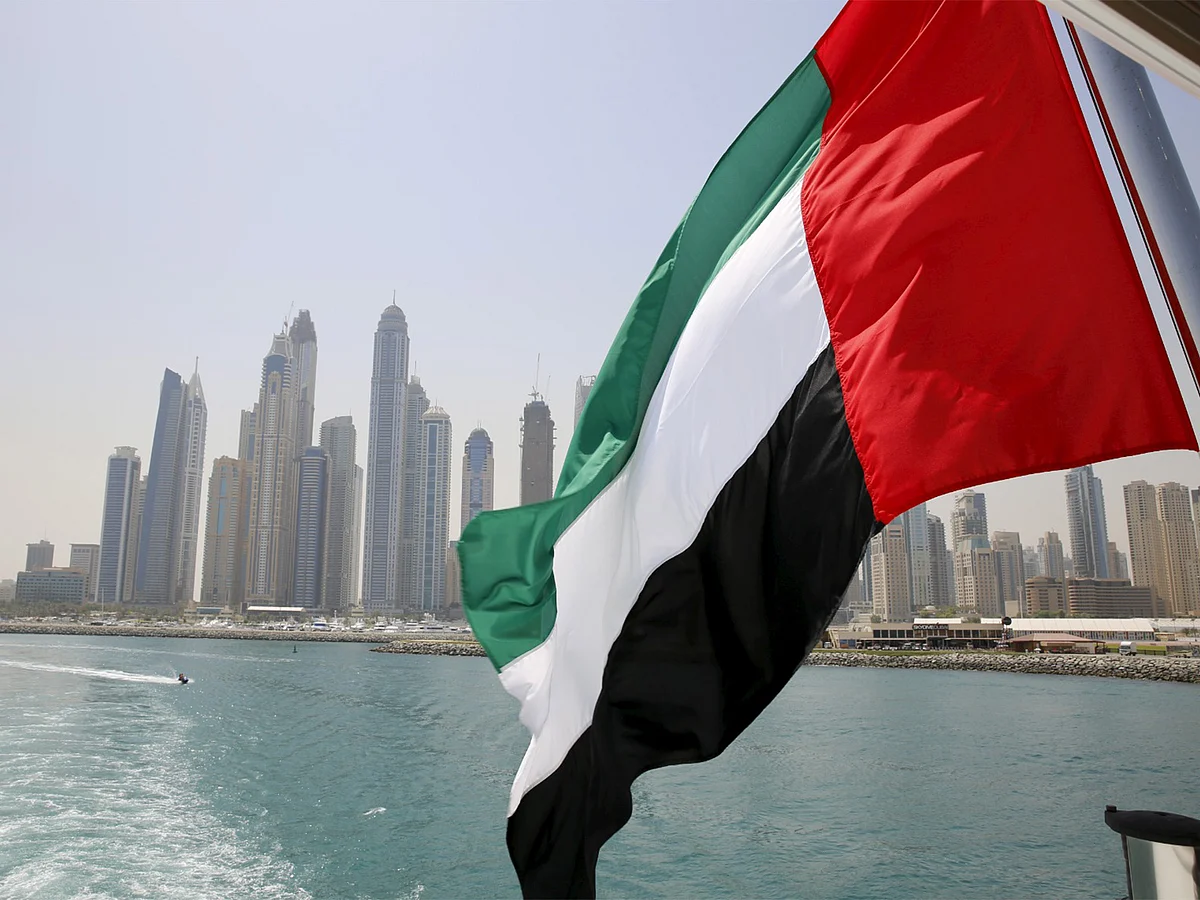 BAE Üçüncü Füze Dalgasını Ele Geçirdi, Parçalar Abu Dabi, Dubai'ye Düştü