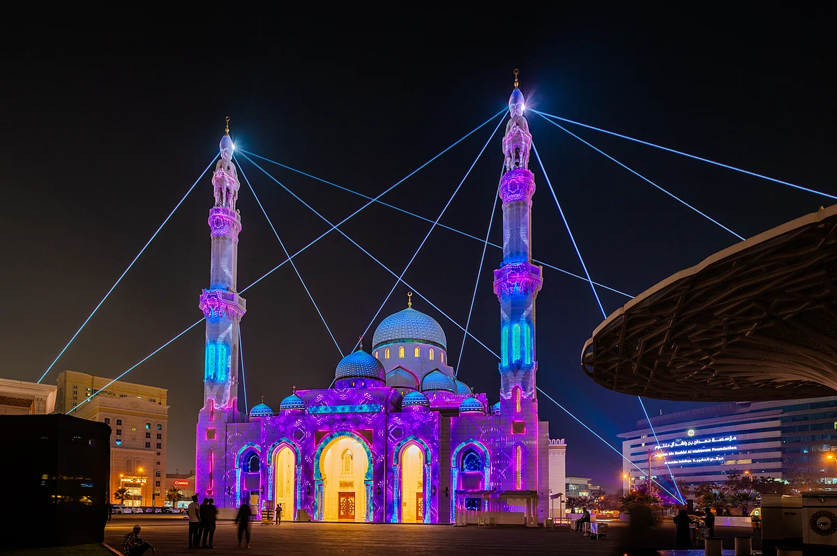 Bakın: Bu Ramazan'da 8 Dubai Camisi Aydınlanıyor; Kaç Tane Gördünüz?