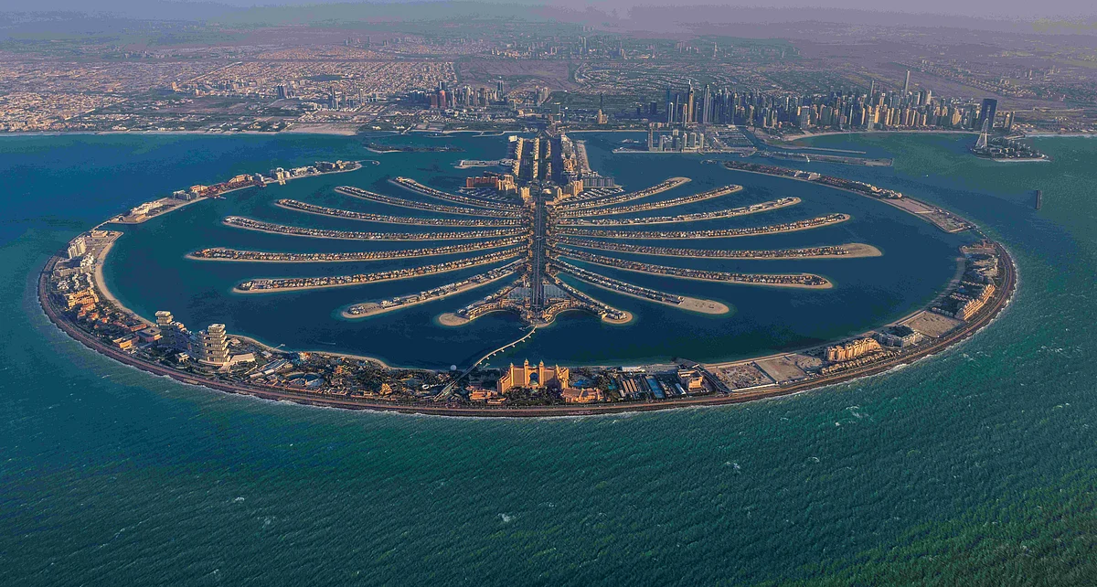 Dubai Yetkilileri Palm Jumeirah Bölgesindeki Bina Yangınını Kontrol Etti, 4 Yaralı