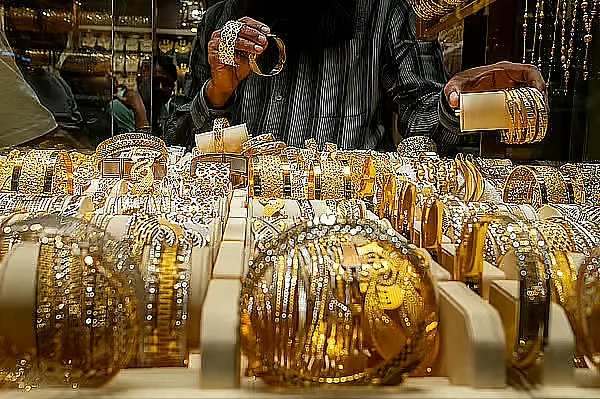 Dubai'de Altın ve Gümüş Fiyatları Yükseldi, Erken Ticarette 24 Bin Dolar Dh6'nın Üzerine Çıktı