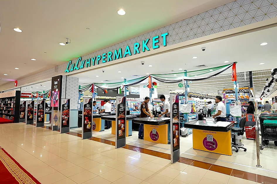 Dubai'deki 3 Lulu Hipermarket Lokasyonunda Ücretli Otopark Başlayacak