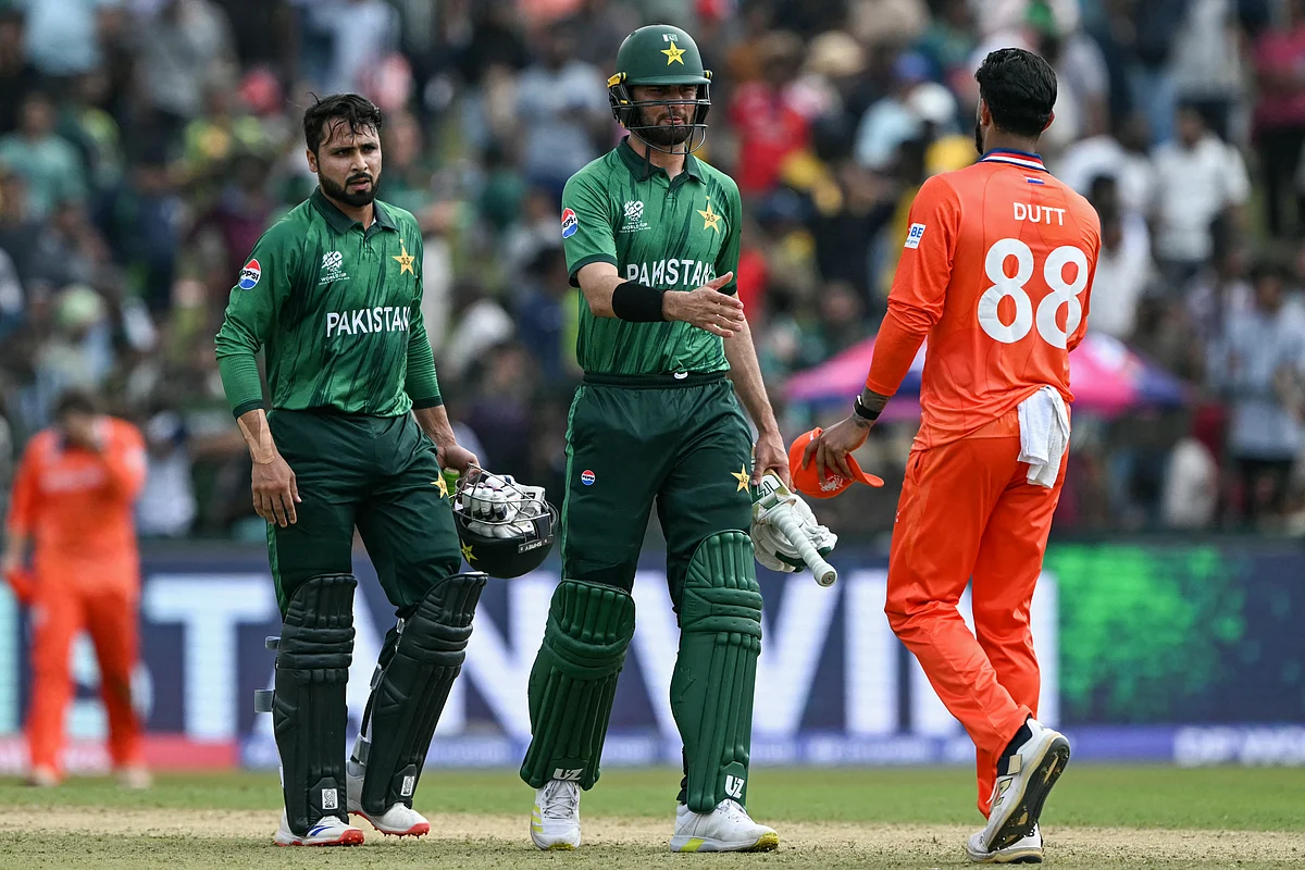 Gergin Pakistan, T20 Dünya Kupası Açılışında Hollanda Korkusundan Kurtuldu
