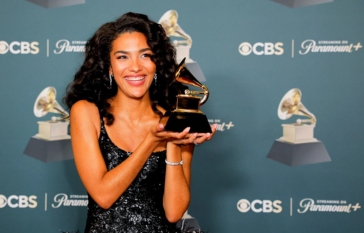 Grammy 2026: Olivia Dean Eve en iyi Yeni Sanatçı Ödülünü Aldı