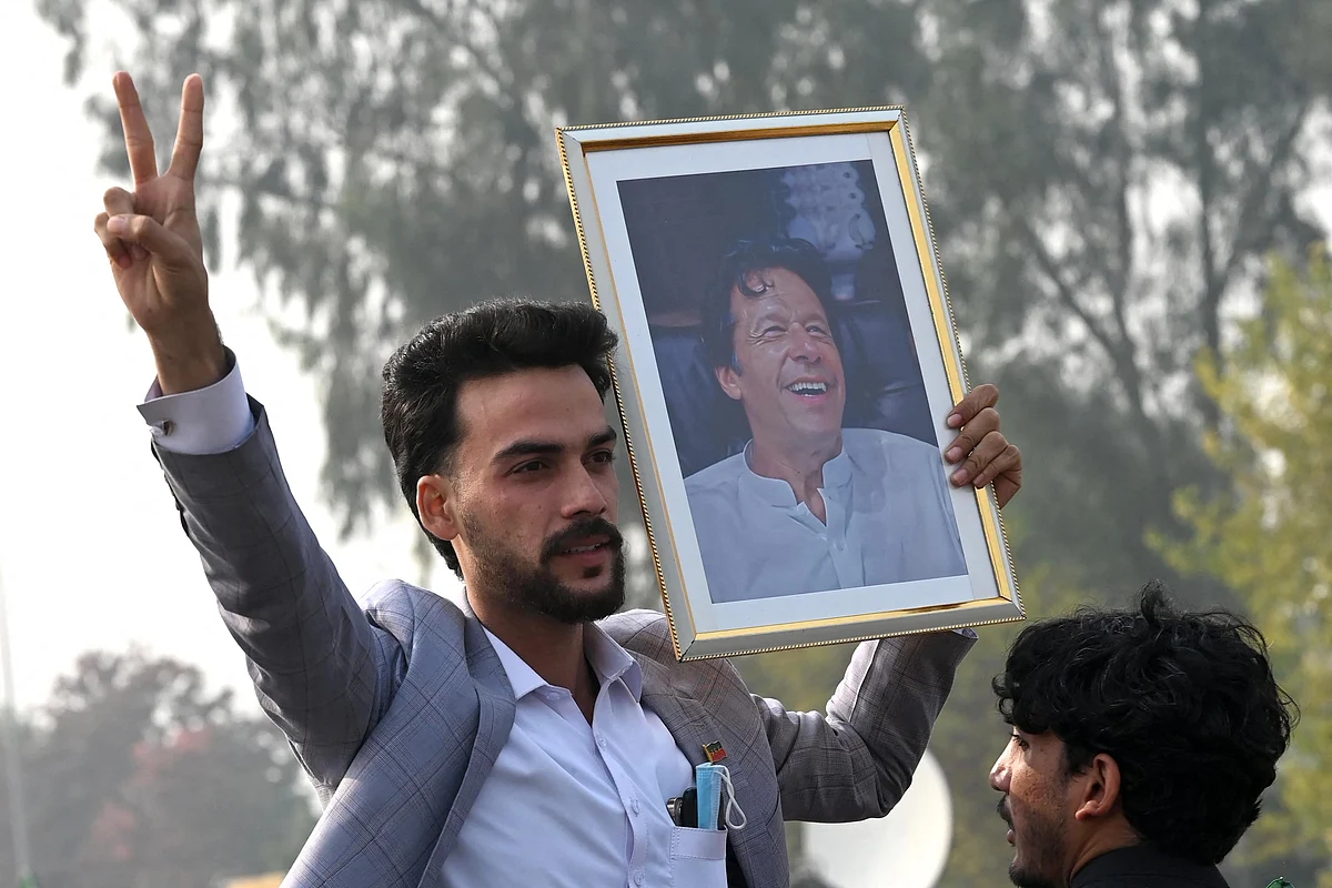 Hapisteki Pakistan Eski Başbakanı Imran Khan Göz Tedavisi Görüyor, Klinik Olarak Stabil: Hastane