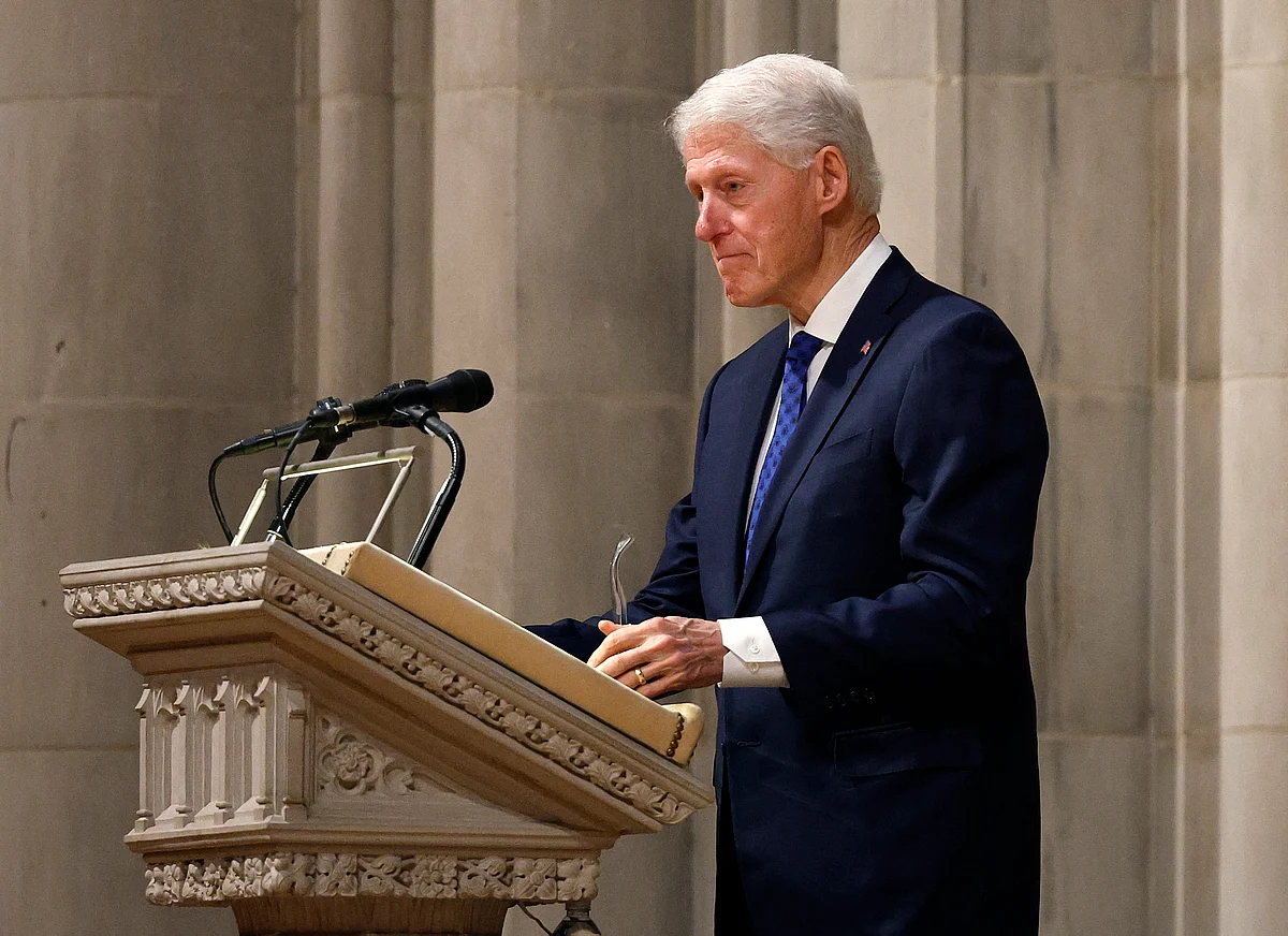 'Hiçbir Şey Görmedim': Bill Clinton, Epstein Bağlarıyla İlgili Soruşturma Soruşturmasında Haksızlığı Reddetti
