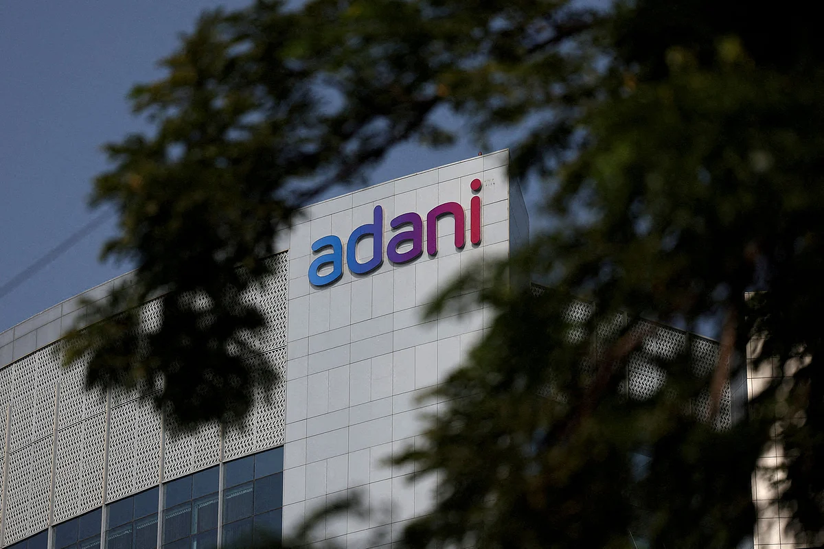 Hindistan'ın Adani'si, İran Kargo Raporunun Ardından ABD'nin Yaptırım İhlali Soruşturmasını Açıkladı