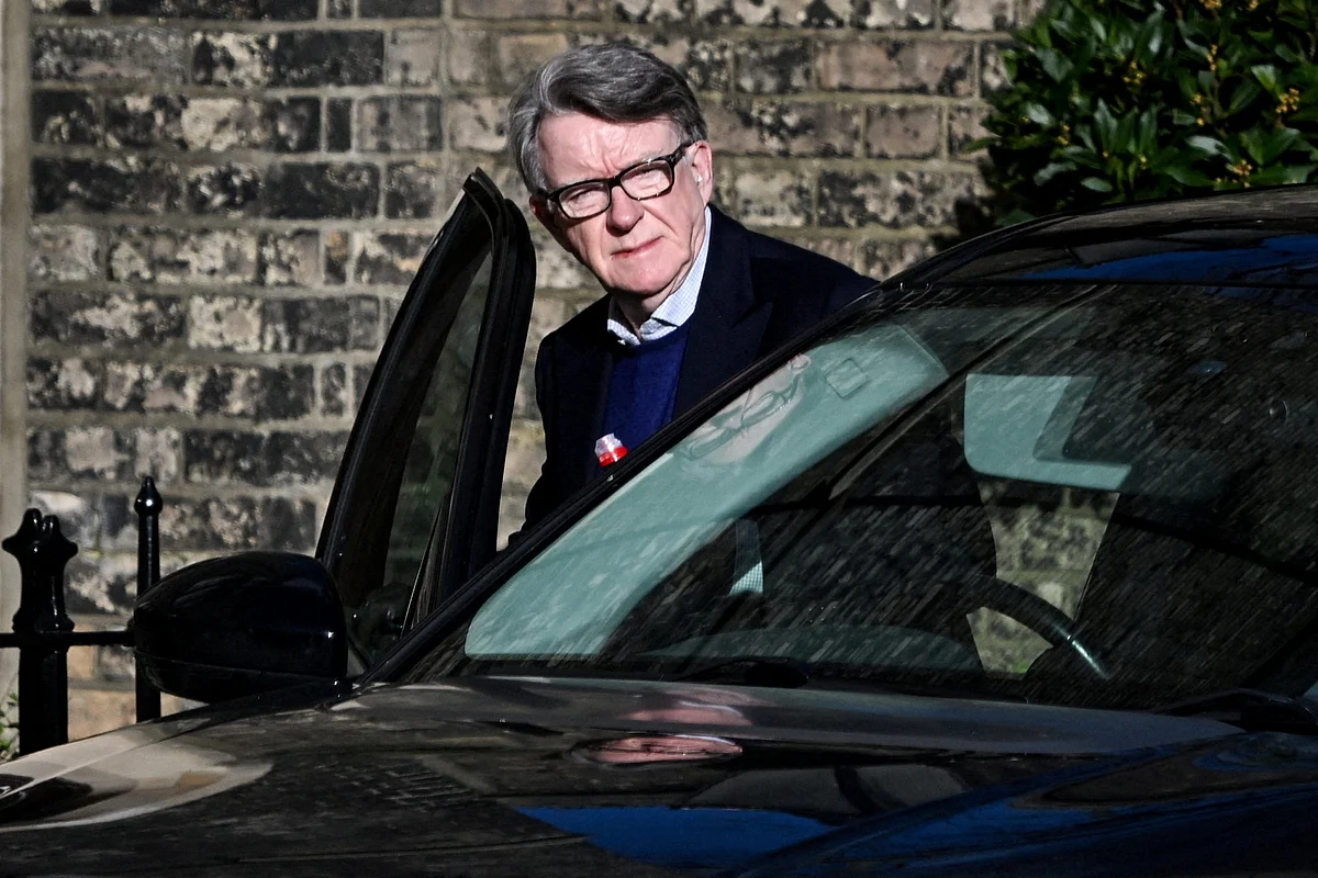 İngiltere'nin Eski ABD Büyükelçisi Peter Mandelson Tutuklandı