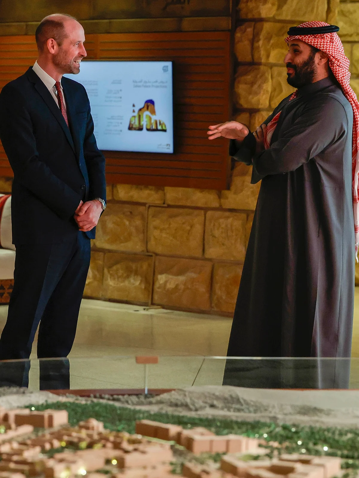 İzle: Prens William Suudi Arabistan'daki Dünya Mirası Alanını Ziyaret Etti