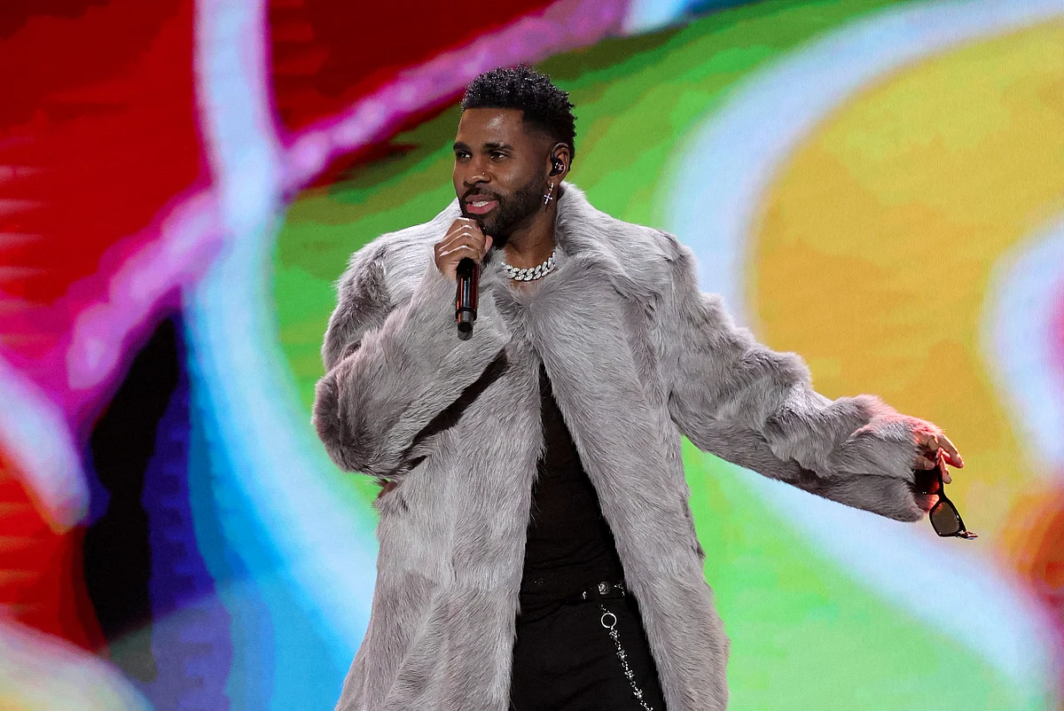 Jason Derulo, Dubai Dünya Kupası'nın Yarış Sonrası Gösterisine Başkanlık Edecek