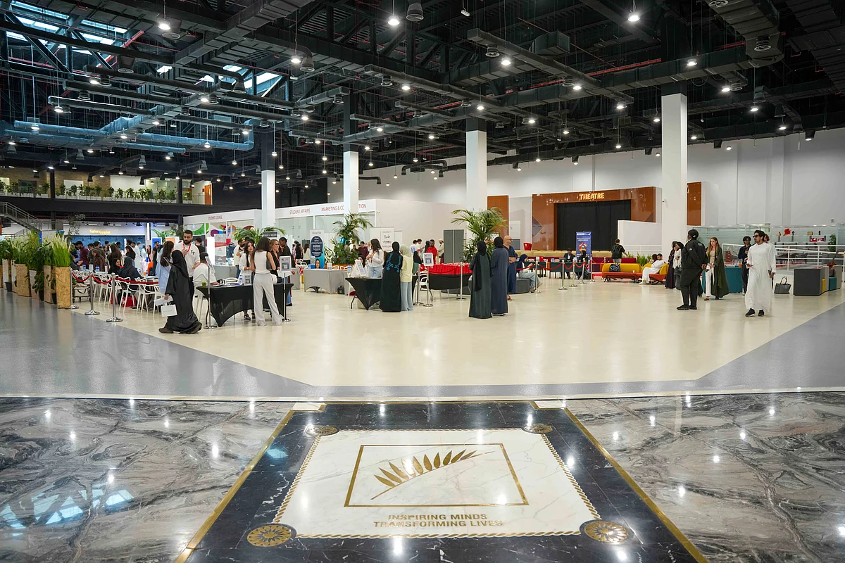 Kanada Üniversitesi Dubai: Pazarların Merkezinde Bir İşletme okulu