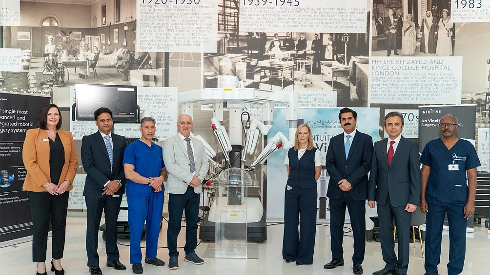 King's College Hospital London – Dubai, BAE'nin İlk Da Vinci 5 Cerrahi Robotunu Tanıttı