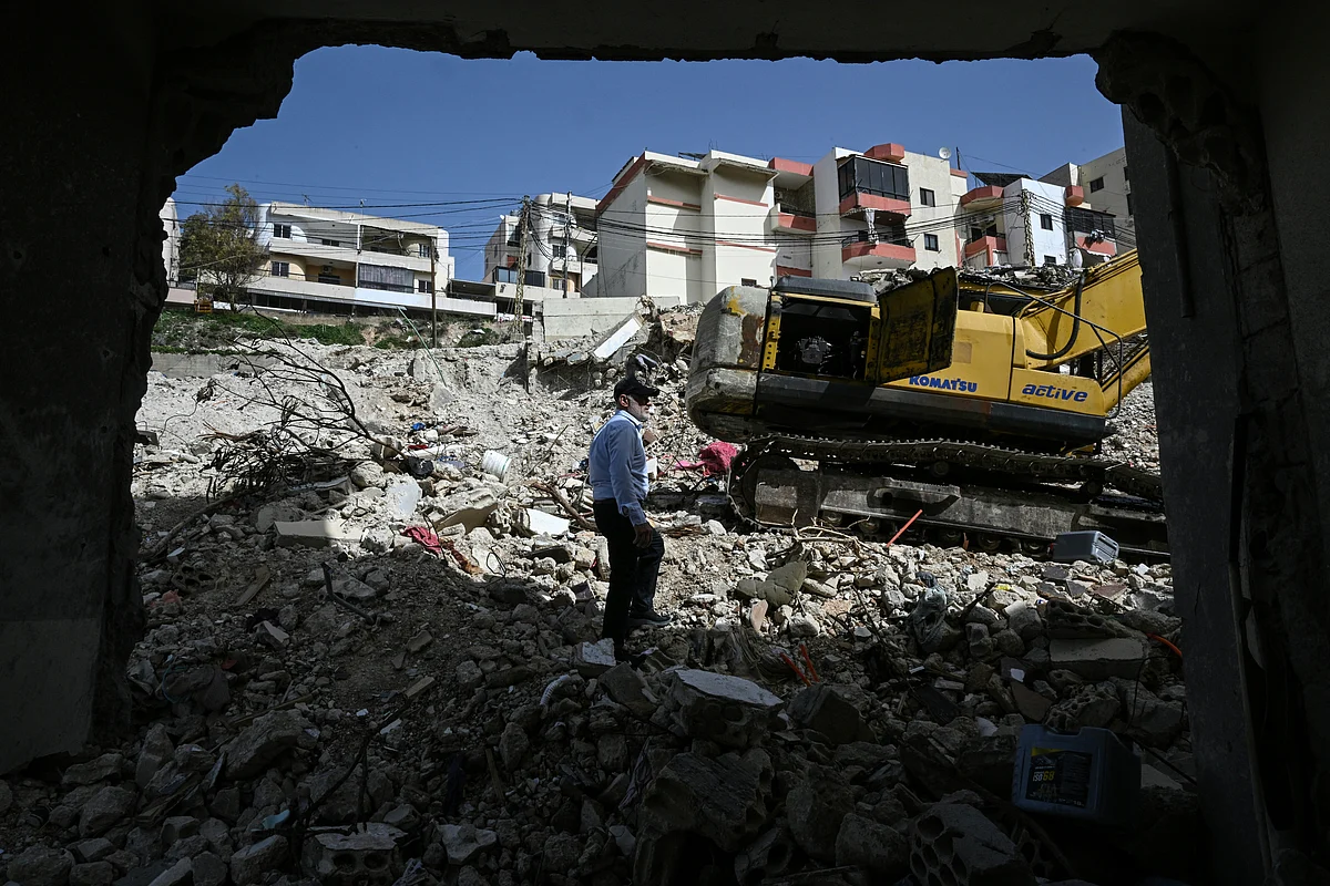 Lübnan, İsrail'in Doğuya ve Güneye Saldırısında 12 Kişinin Öldüğünü Açıkladı
