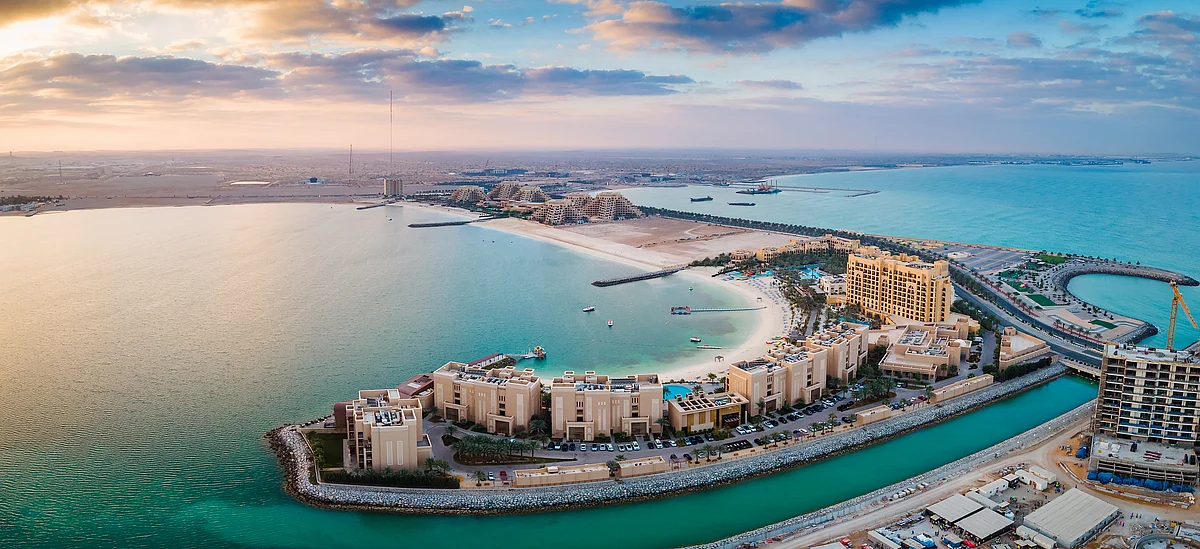  Misafirperverlik Merkezi: Ras Al Khaimah'ın Turizm Patlaması Otel Telaşını Ateşledi