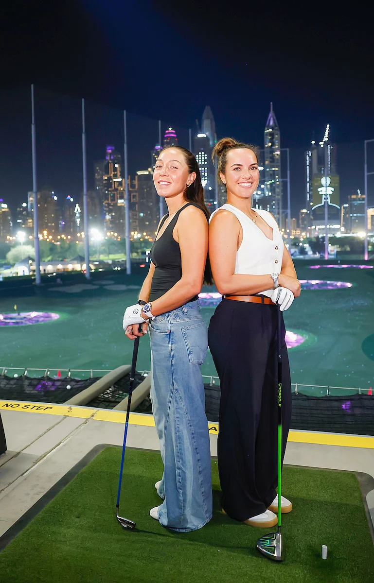 Pegula, Krawczyk, Topgolf'ta Fairway'ler için Alınlarını Değiştirdi