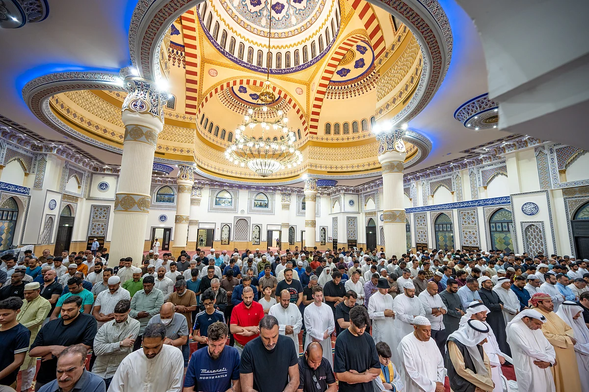 Ramazan Başlıyor: BAE Awqaf, Kutsal Ay için İftar Zamanlamaları olan Fecr'i Duyurdu