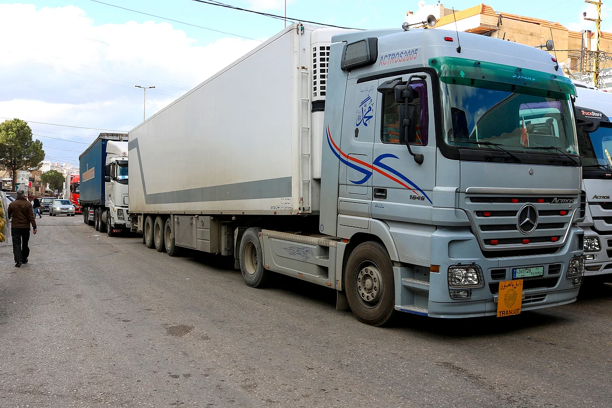 Şam Suriyeli Olmayan Kamyonları Yasakladıktan Sonra Lübnan ve Ürdün Çözüm Arıyor