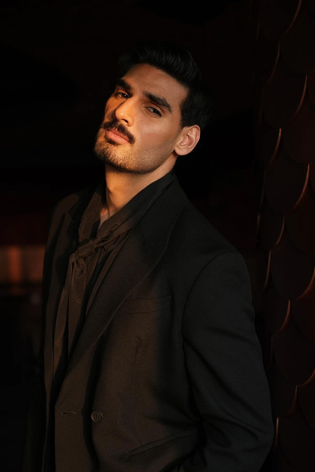 'Sınır 2' Yıldızı Ahan Shetty Vatanseverliğe Açılıyor Ve Baba Suniel Shetty'nin Mirasını İleriye Taşıyor
