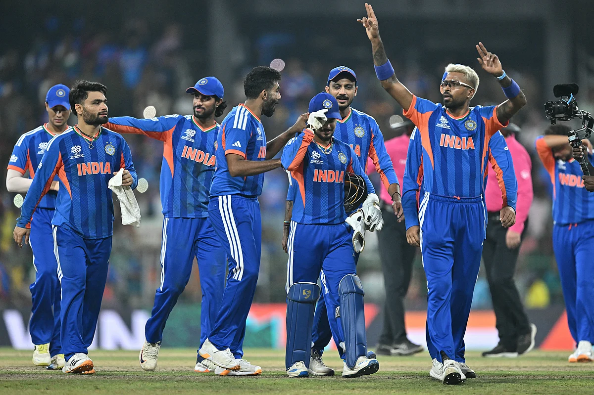 T20 Dünya Kupası Maçı: Hindistan Pakistan'ı 61 Koşuyla Mağlup Etti, Süper Sekiz Sırayı Garantiledi