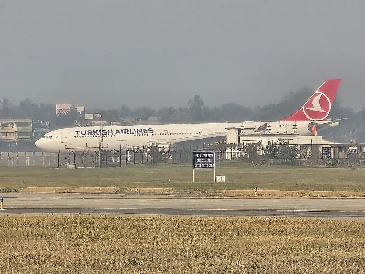Türk Hava Yolları'nın Uçağı, Motordaki Yangının Ardından Hindistan'a Acil İniş Yaptı