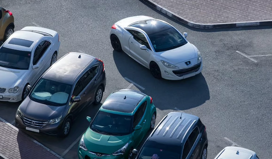 Ücretli Otopark, Dubai Uluslararası Şehrinde Güvenliği ve Acil Durum Araçlarına Erişimi Artırır