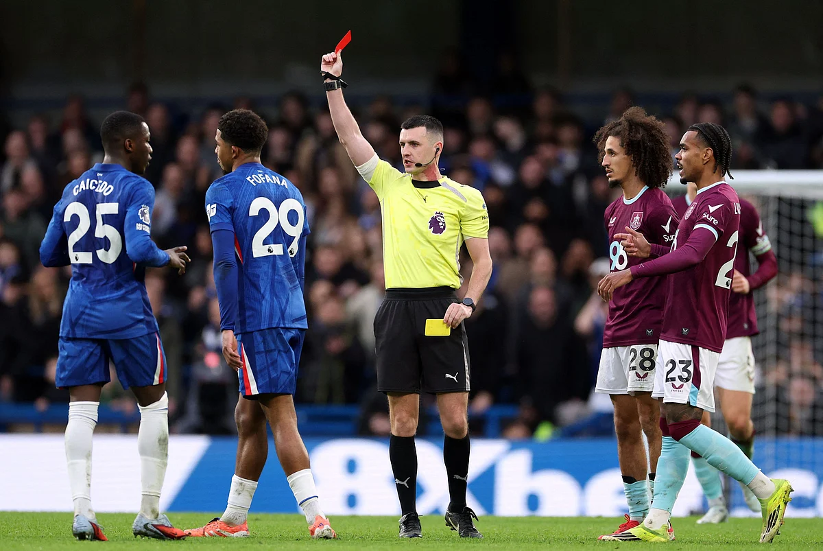 Villa ve Chelsea Puan Düşürdü, Milner Premier Lig Rekorunu Kırdı