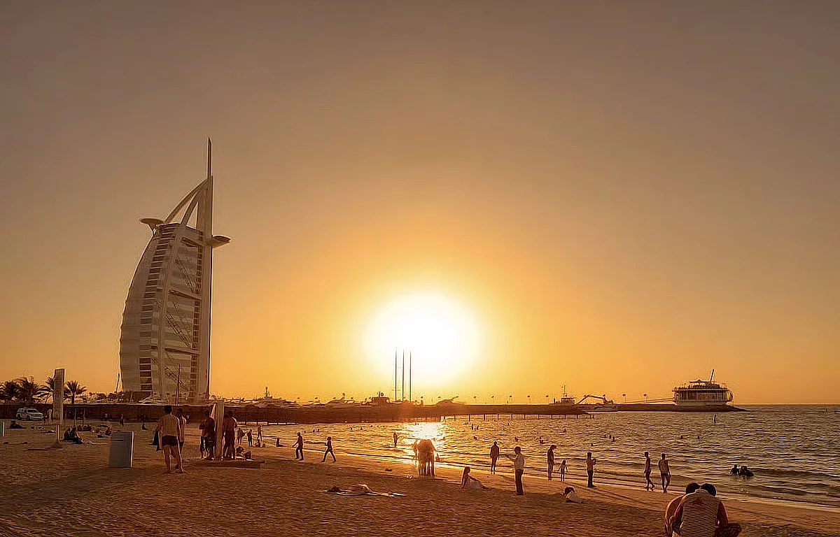 Yarın BAE Hava Durumu: Dubai, Abu Dabi Sıcaklıkları 29ºc'ye Ulaşacak