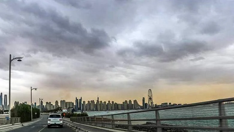 BAE Hava Durumu: Bulutlu Gökyüzü; Abu Dabi'de Sıcaklık 33 ° C'ye Ulaşacak