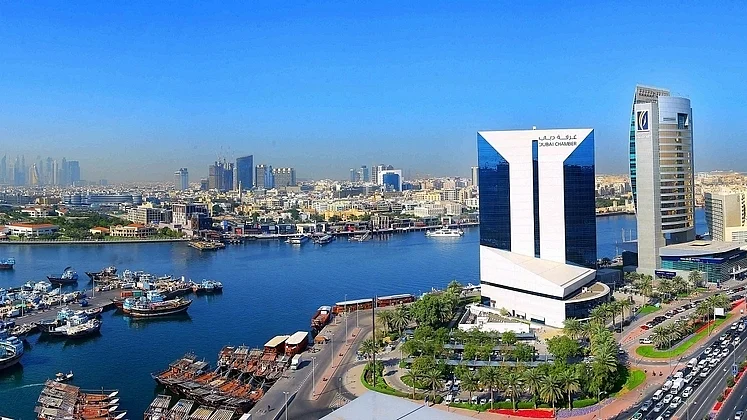 İranlı İnsansız Hava Araçları Azerbaycan Havalimanını Vurdu, Bakü Saldırının 'Cevapsız Kalmayacağını' Söyledi