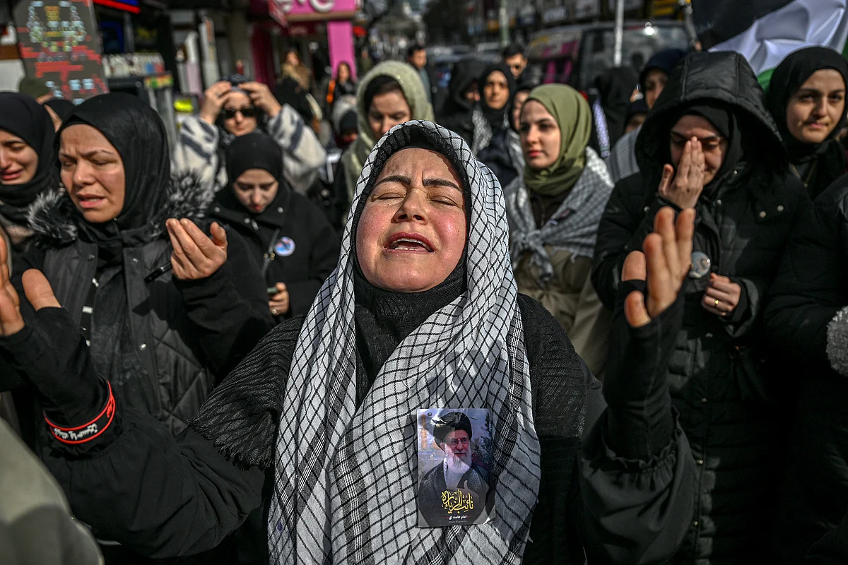 Yerel Basında Çıkan Haberlere Göre, İran'ın Batısındaki Saldırı Güvenlik Güçlerinin 43 Üyesini Öldürdü